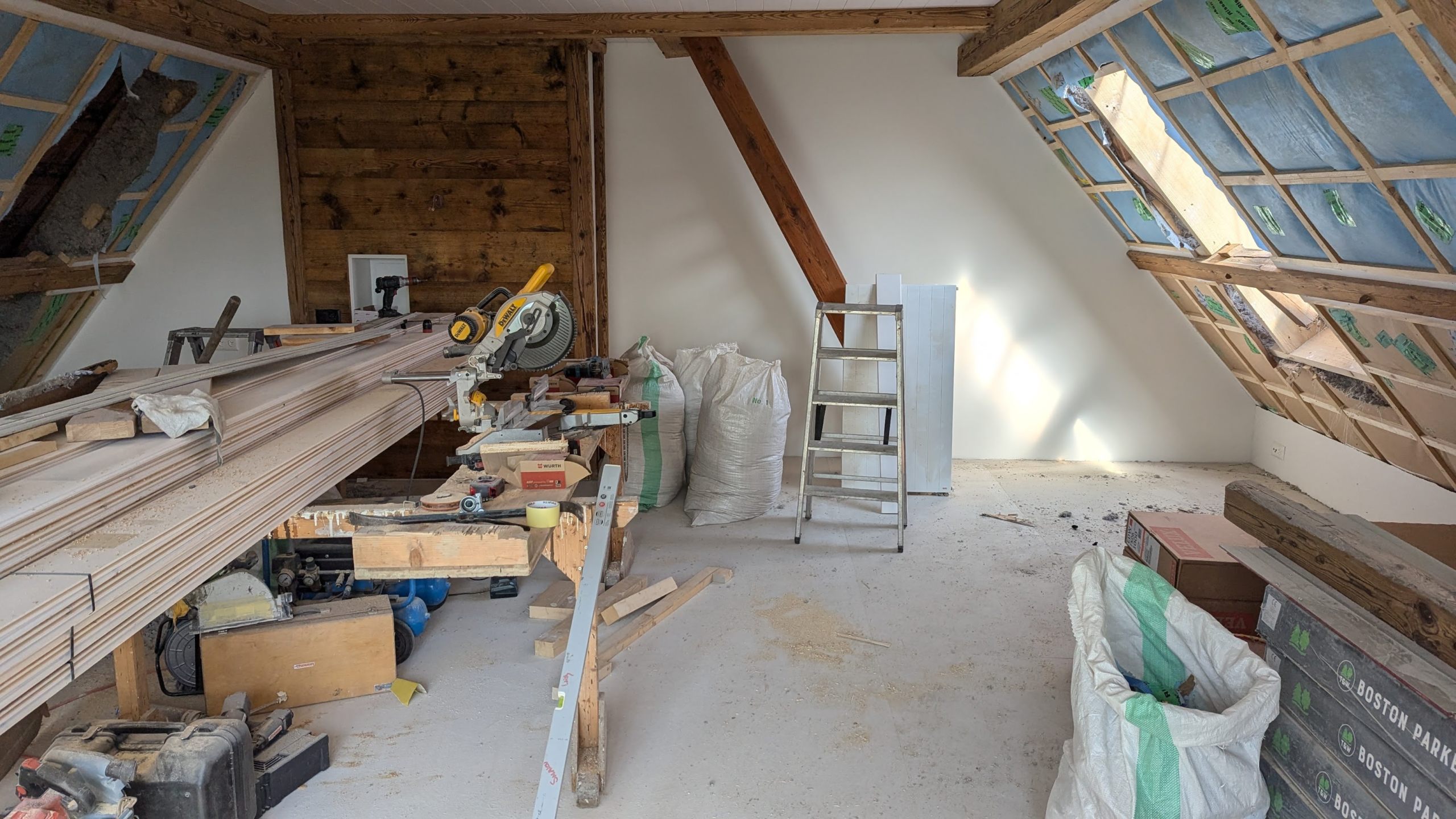 Der Einbau der Dachfenster beginnt 03 – 17. Juli 2024