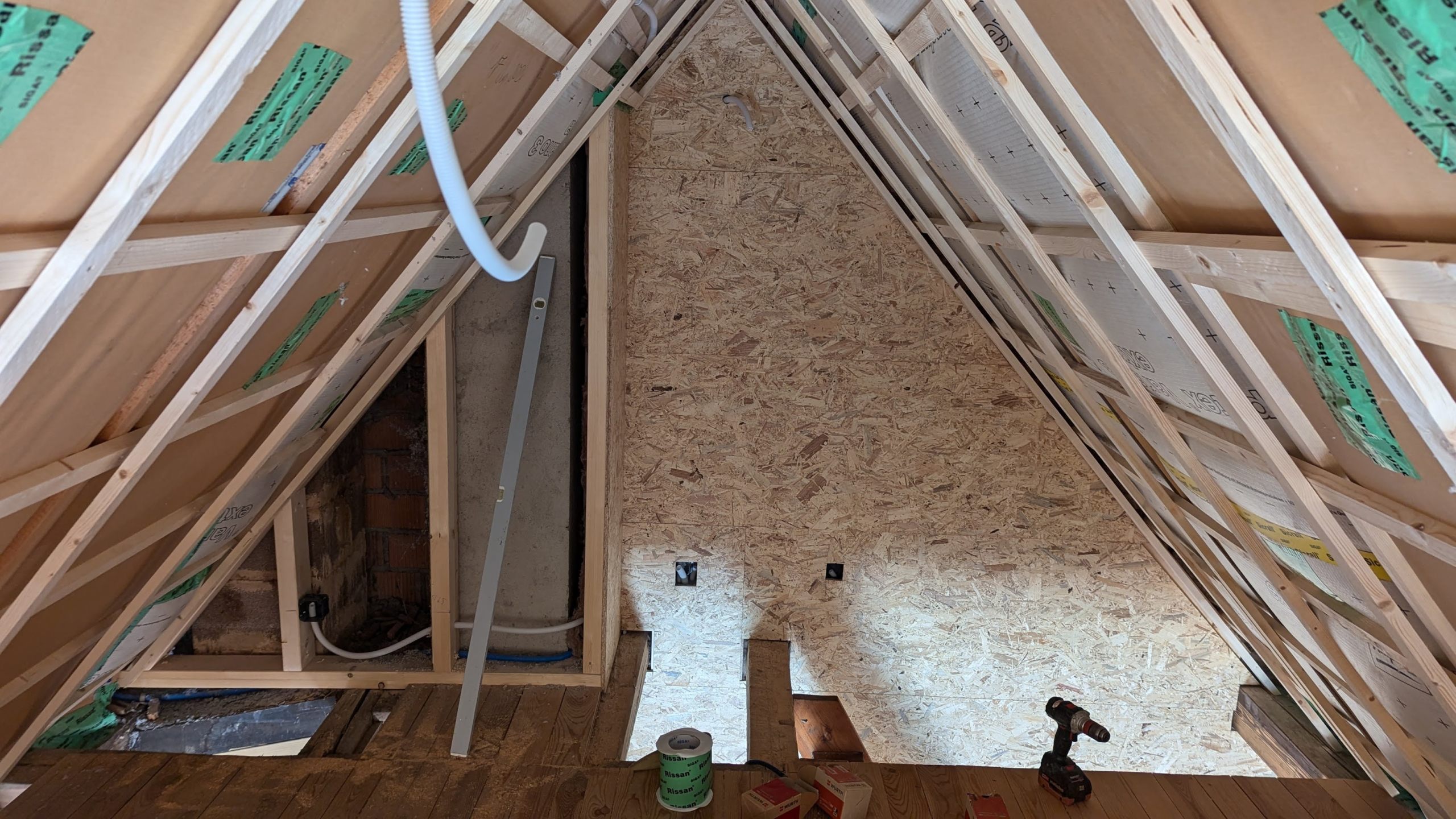 Konstruktion der neuen Wand 03 – 19. Juni 2024